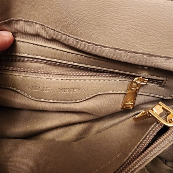 Badgley Mishka Taupe Gray Quilted Shoulder Bag - Picture 7 of 15